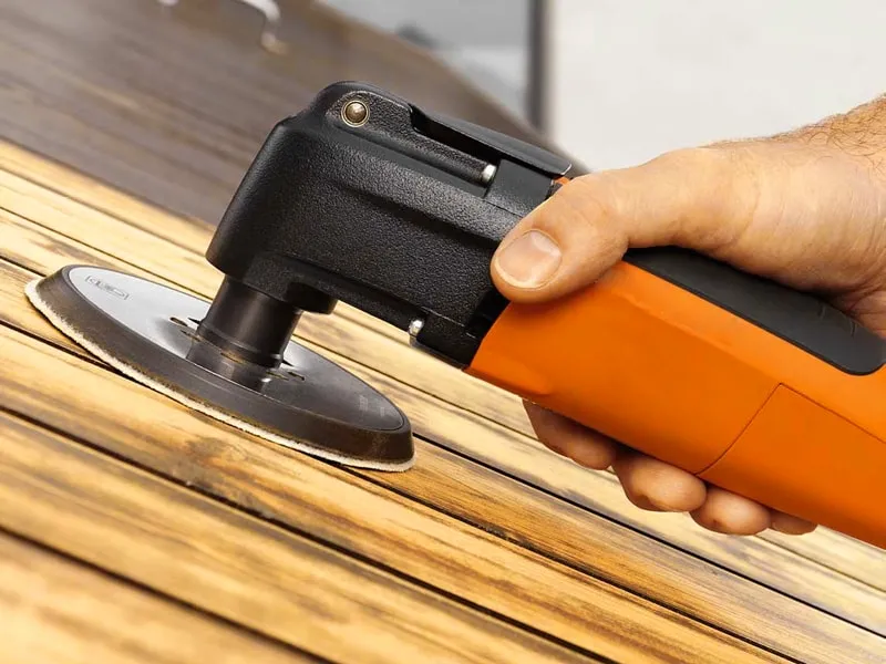 Финишная обработка дерева маслом и лаком